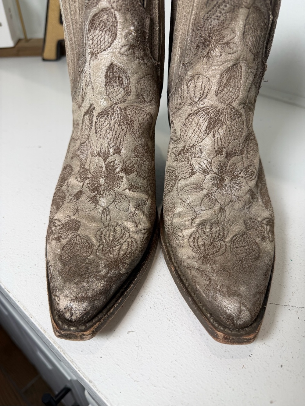 Liberty Black Women’s 8 Western Ankle Boots Floral Embossed Leather Booties - Picture 3 of 10